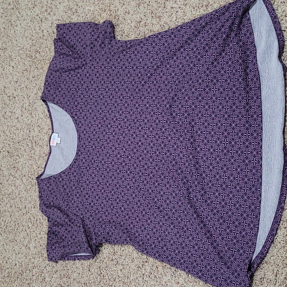 luLaRoe purple patterned tee size 3X